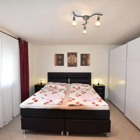 Cozy Retreat In Lägenhet *